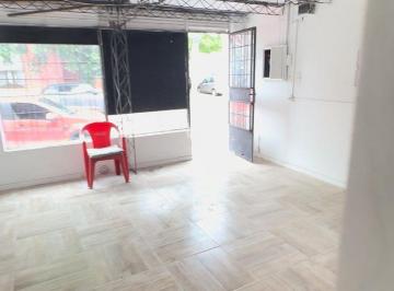 Local comercial · 40m² · Alquiler Local Comercial en Calle 25 de Mayo