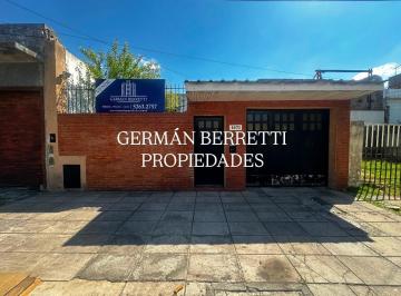 Casa de 4 ambientes, Lanús · Se Vende Casa de 4 Ambientes con Cochera y Patio.