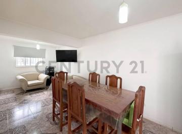 Casa · 102m² · 3 Ambientes · Venta Casa 2 Dorm., Capitán Bermúdez