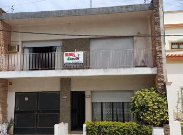 Casa · 271m² · 6 Ambientes · 3 Cocheras · Casa en Victoria