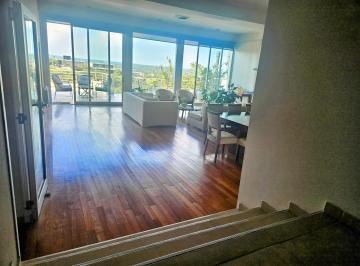 Casa de 9 ambientes, La Calera · Vendo Casa en La Rufina con Vista, Patio, Quincho Cerrado y Salida a 2 Calles!