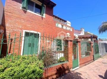Casa de 4 ambientes, Morón · Venta Casa 4 Ambientes en El Palomar.