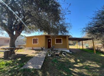 Casa · 80m² · 6 Ambientes · 2 Cocheras · Venta de Complejo de 2 Cabañas con Pileta en Cosquin Ref1367