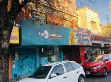 Local comercial · 150m² · Venta Local 6,60 X 13,85 Sobre Av Hipolito Yrigoyen Al 4300 Lanús Oeste Centro.