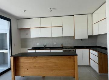 Casa · 130m² · 6 Ambientes · 2 Cocheras · Casa en Venta La Calandria 3 Dorm. 3 Baños con Patrio Frente Espacio Verde