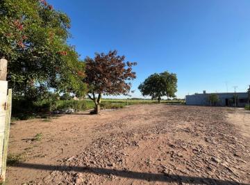 Casa · 141m² · 5 Ambientes · 1 Cochera · Casa + Campo 5 Has Oportunidad de Inversion!