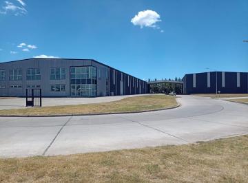 Bodega-Galpón · 4035m² · Venta - 2 Galpones con Oficinas, Semicubierto y Playon Exterior - Parque Industrial Bella Vista