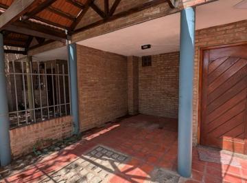 Casa de 6 ambientes, Córdoba · Amoblado Temporal Pleno Cerro de Las Rosas - Patio con Asador, Terraza y Cochera
