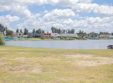 Terreno · 618m² · Oportunidad! Terreno con Orientacion Noreste en Venta en Santa Ana Al Agua con Proyecto