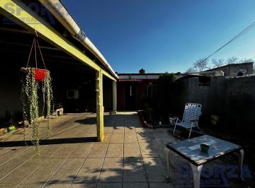 Casa · 118m² · 5 Ambientes · 2 Cocheras · Casa en Venta en San Miguel
