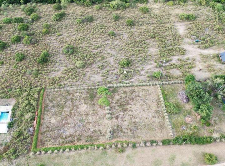 Terreno · 3300m²