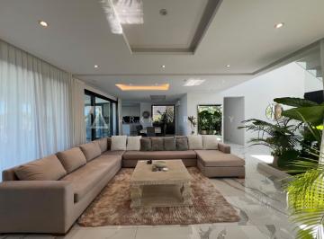 Casa · 280m² · 5 Ambientes · 2 Cocheras · Casa en Venta en Puertos del Lago