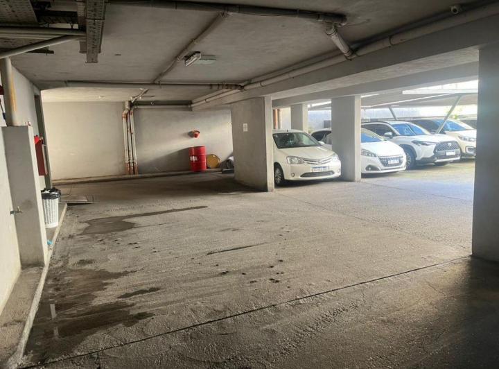 Garage · 12m²