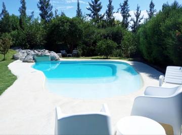 Casa · 180m² · 4 Ambientes · Alq Temporario Casa en Sta Teresa Villanueva Tigre