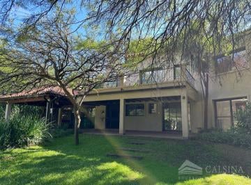 Casa · 450m² · 4 Dormitorios · 2 Cocheras · Casa en Venta El Bosque Villa Warcalde