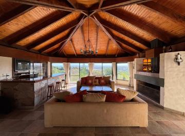 Casa de 5 ambientes, Bialet Massé · Propiedad de Categoría con Terreno de 7000 m² en Bialet Massé - Imperdible