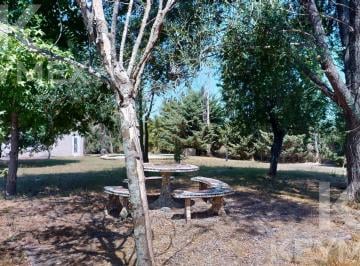 Casa · 219m² · 4 Ambientes · 1 Cochera · Casa de 3 Dorm. con Pileta en Venta Arturo Segui, La Plata