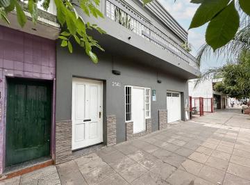 Casa · 352m² · 4 Ambientes · 2 Cocheras · Local y Casa a La Venta