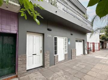 Casa · 352m² · 4 Ambientes · 2 Cocheras · Local y Casa a La Venta