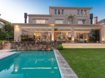 Casa · 499m² · 8 Ambientes · 2 Cocheras · Venta Castores a La Laguna Central