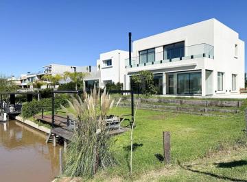 Casa · 430m² · 7 Ambientes · 2 Cocheras · Casa en Venta El Yacht 7 Amb Al Rio