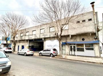 Bodega-Galpón · 1884m² · 5 Ambientes · Deposito con Oficinas y Local Comercial en Munro