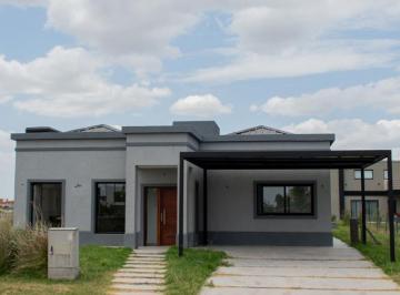 Casa · 169m² · 5 Ambientes · 2 Cocheras · Casa en El Rebenque