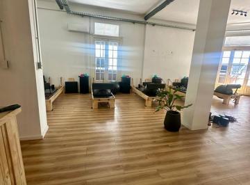 Oficina comercial · 220m² · Hermosa Oficina en Alquiler - Muy Luminosa - Categoria - Oficina en Alquiler - 220 m²