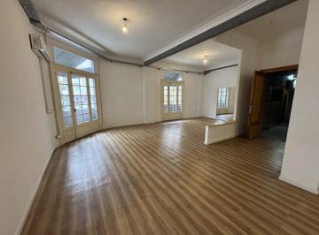 Oficina comercial · 220m² · No Te La Pierdas - Muy Luminosa - Categoria - Oficina en Alquiler - 220 m²