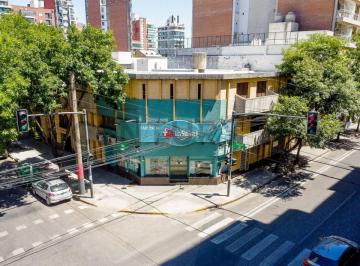 Terreno · 567m² · Venta - Lote - Esquina - 241 m² en Abasto, Rosario Lote en Esquina Ideal Para Constructora o Desa.