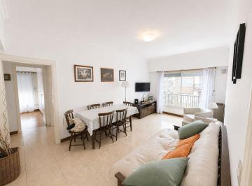 Departamento · 67m² · 2 Dormitorios · Venta Depto (3) Amb. - Recicaldo - Centro