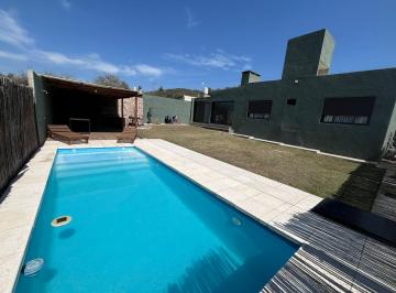 Casa · 195m² · 2 Dormitorios · 2 Cocheras · Hermosa Casa a La Venta en Salsipuedes