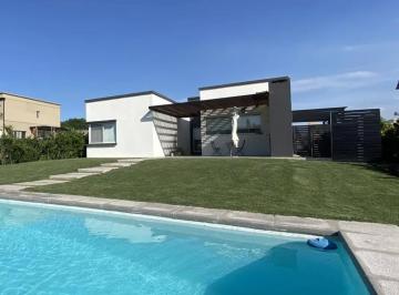 Casa · 140m² · 4 Ambientes · Casa en Venta Santa Elena - Cuan Propiedades