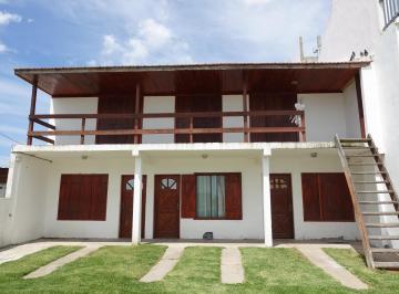 Casa de 3 ambientes, Santa Clara del Mar · Se Venden 3 Dúplex Ubicados en Av El Paso 160, a Tan Solo Una Cuadra del Mar.