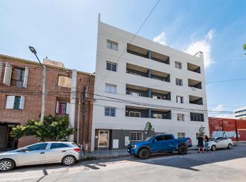 Departamento de 3 ambientes, Córdoba · Venta. Departamento a Estrenar. 2 Dorm.. Balcón con Asador. Alberdi