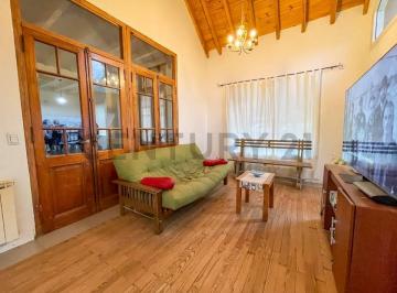 Casa · 151m² · 4 Ambientes · 1 Cochera · Venta Casa Villa La Angostura