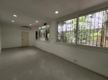 Oficina comercial · 78m² · 4 Dormitorios · Oficina en Venta en Recoleta. Oportunidad, Reciclada.