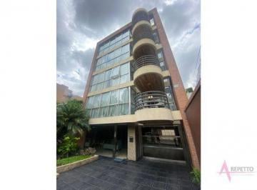 Departamento · 180m² · 4 Dormitorios · 2 Cocheras · Departamento a La Venta en Castelar Centro
