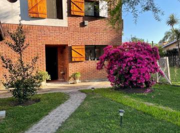 Casa · 170m² · 5 Ambientes · 2 Cocheras · Casa en Mapuche