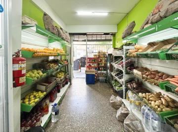 Local comercial · 34m² · 2 Ambientes · Local en Venta en El Centro!