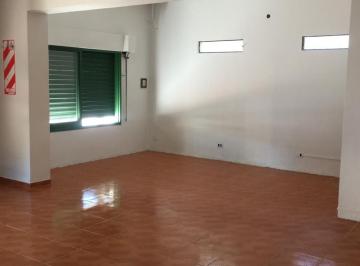Local comercial , Córdoba · B° Zumarán - Zarate 2.396 - Local Esquina Amplio con Baño.
