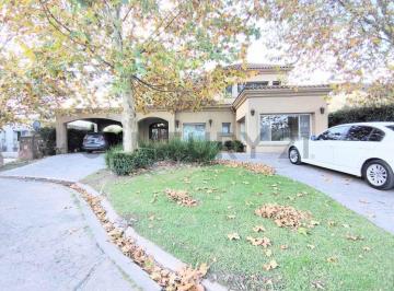 Casa · 290m² · 5 Ambientes · 1 Cochera · Casas en Venta Barrio Privados, 4 Dorm., Hudson.