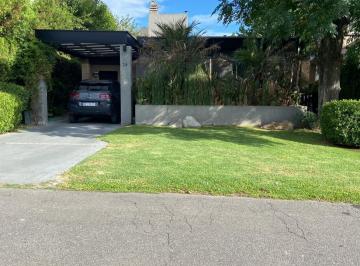 Casa · 150m² · 4 Ambientes · Casa en Maschwitz Country Club