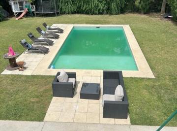 Casa · 171m² · 7 Ambientes · Casa en Venta Barrio Malibú Canning