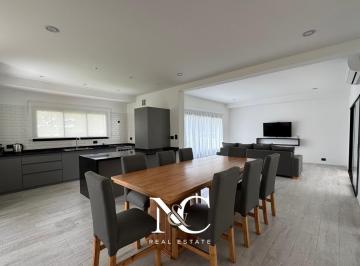 Casa · 185m² · 5 Ambientes · Casa en Venta en Costa Esmeralda