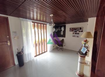 Casa de 7 ambientes, Miramar · Importante Propiedad de Categoría Sobre Av. Miramar