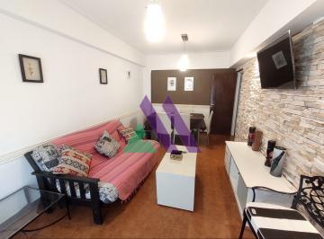 Departamento de 3 ambientes, Miramar · Impecable Departamento Céntrico de 3 Ambientes. Miramar