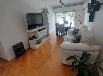 Departamento · 72m² · 4 Ambientes · 1 Cochera · Departamento 4 Ambientes Contrafrente con Balcon y Cochera