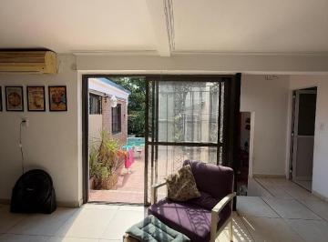 Casa · 342m² · 4 Ambientes · Cf1200 - Casa en Venta Z/ Av Rademacher y Cmte. Espora