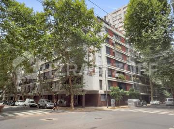 Departamento · 105m² · 4 Ambientes · Departamento de 2 Dorm. en Barrio Norte. a Reciclar